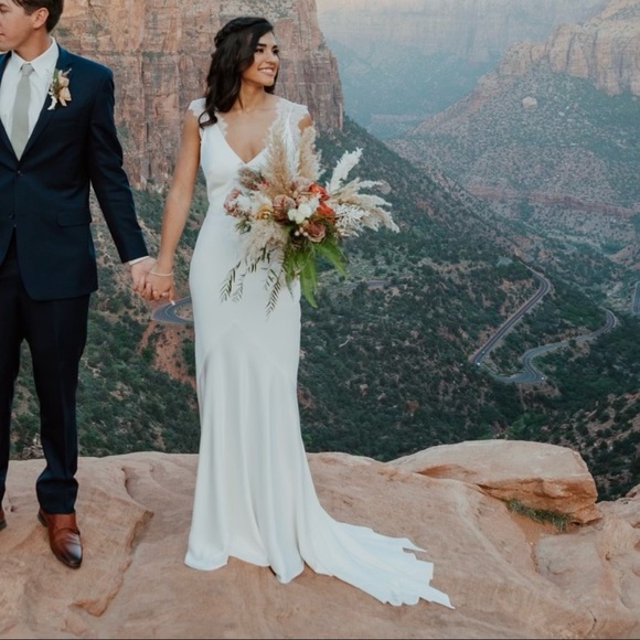 Savannah Miller Alma Wedding Gown - Picture 5 of 6